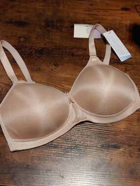 NWT Trulife Beige Shimmer 36B Stunning Coolmax Padded Wirefree Bra